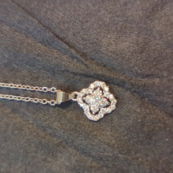 Rhinestone pendant necklace - Picture 3 of 4